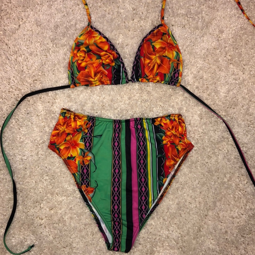 Floral triangle bikini